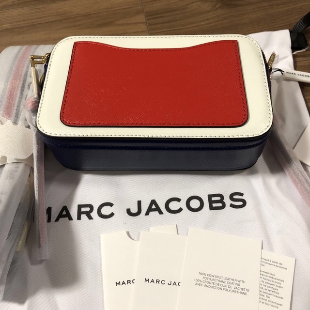 MARC JACOBS(マークジェイコブス)の新品未使用☆MARC JACOBS マークジェイコブススナップショットバッグ レディースのバッグ(ショルダーバッグ)の商品写真