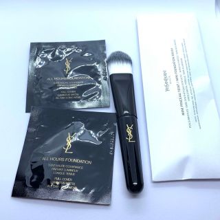 イヴサンローランボーテ(Yves Saint Laurent Beaute)のイヴ・サンローラン　ファンデーション　ブラシ(ブラシ・チップ)