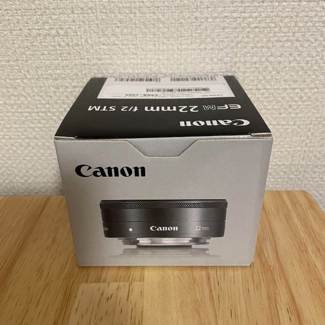 【新品未使用】Canon レンズ EF-M22 F2 STM スマホ/家電/カメラのカメラ(レンズ(単焦点))の商品写真