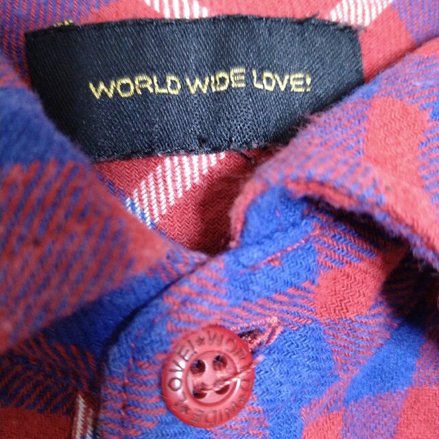 ワールド ワイド ラブ チェックシャツ レディースのトップス(Tシャツ(長袖/七分))の商品写真