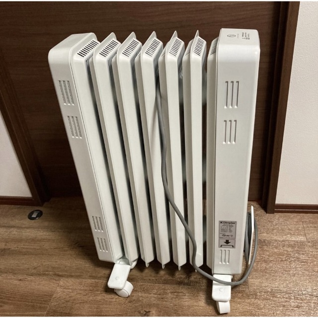 ディンプレックス オイルフリーヒーター B04 2021年冬物 スマホ/家電/カメラの冷暖房/空調(オイルヒーター)の商品写真
