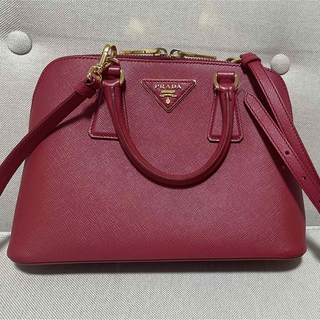 PRADA ♥ ハンドバッグバッグ