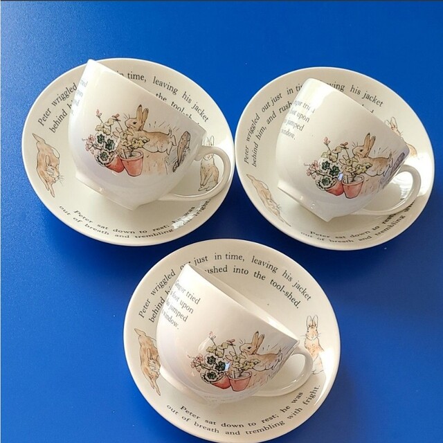 キッチン/食器ウェッジウッド ピーターラビット カップ&ソーサー　３客セット WEDGWOOD