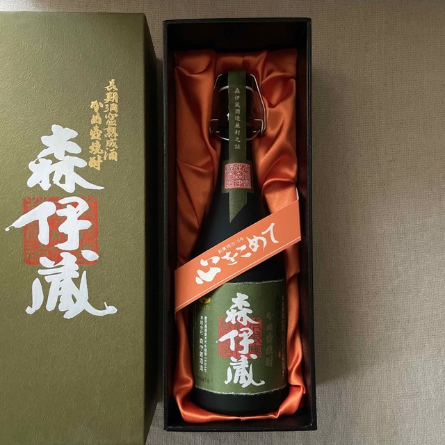 森伊蔵　長期洞窟熟成酒　かめ壺焼酎 食品/飲料/酒の酒(焼酎)の商品写真