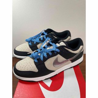 ナイキ(NIKE)のDunk Low Beige/Black and Metallic Silver(スニーカー)