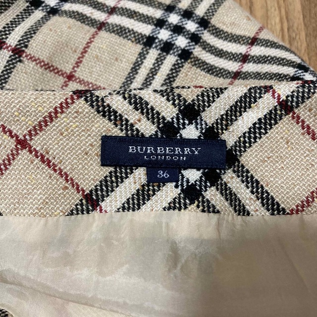 BURBERRY(バーバリー)のBURBERRY LONDON チェック柄巻きスカート レディースのスカート(ロングスカート)の商品写真