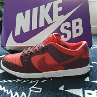 NIKE SB ダンクロー ／フルーツパック Cherry チェリー 26cm