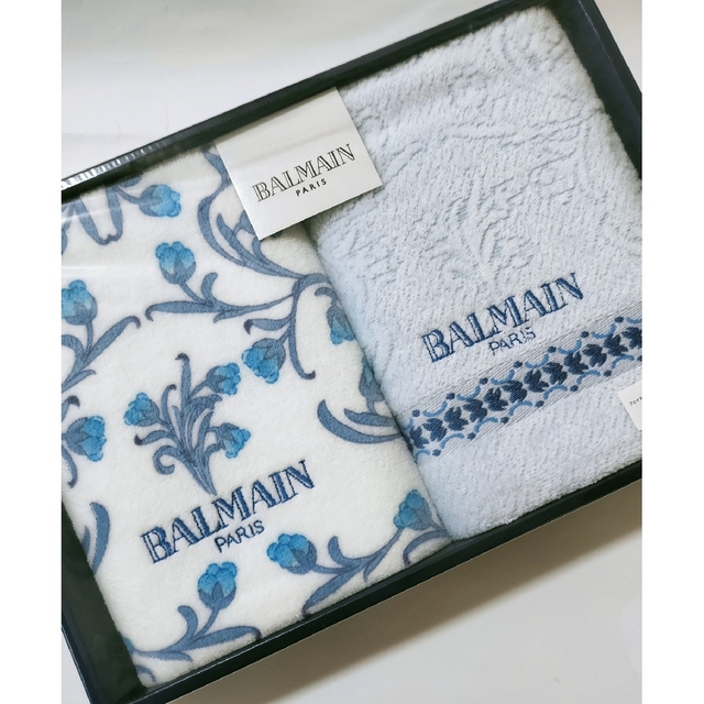 BALMAIN(バルマン)の【新品·未使用】BALMAIN フェイスタオル　ブルー　花柄　２枚組 インテリア/住まい/日用品の日用品/生活雑貨/旅行(タオル/バス用品)の商品写真