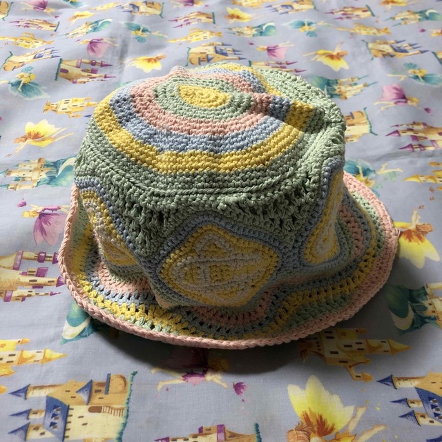 男女兼用カサブランカMulticolor Gradient Bucket Hat | bshf36.ru