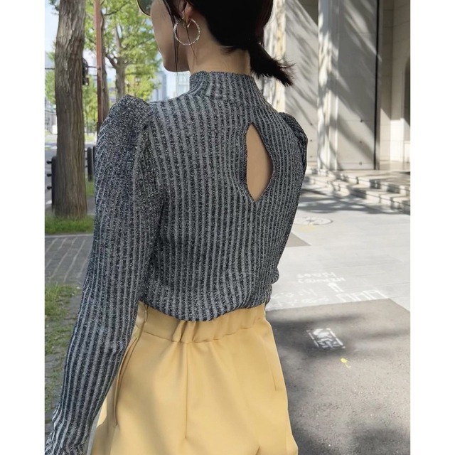 正規品!トップスmeer. リブラメタートルニット ブルー