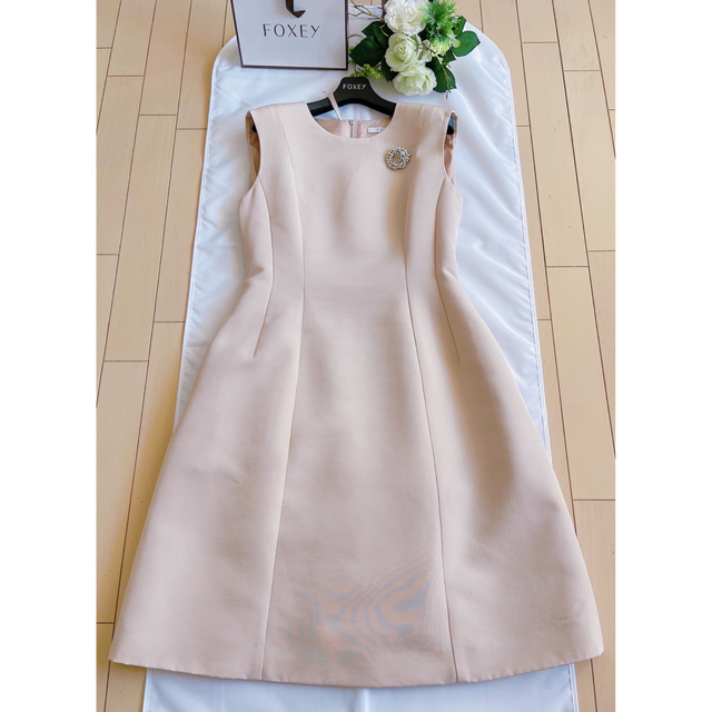 安心発送】 - FOXEY FOXEY 新品同様 Rene 2020年Muguetワンピース40 安心発送】 - FOXEY FOXEY 新品同様 Rene 2020年Muguetワンピース40
