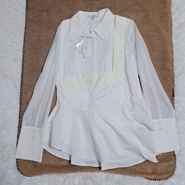 UN3D.(アンスリード)の【新品】UN3D. LAYERED FRILL SHIRTS レディースのトップス(シャツ/ブラウス(長袖/七分))の商品写真