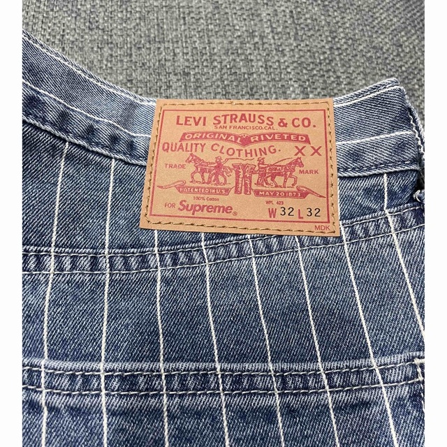 32 supreme levi's pinstripe 550 jeans