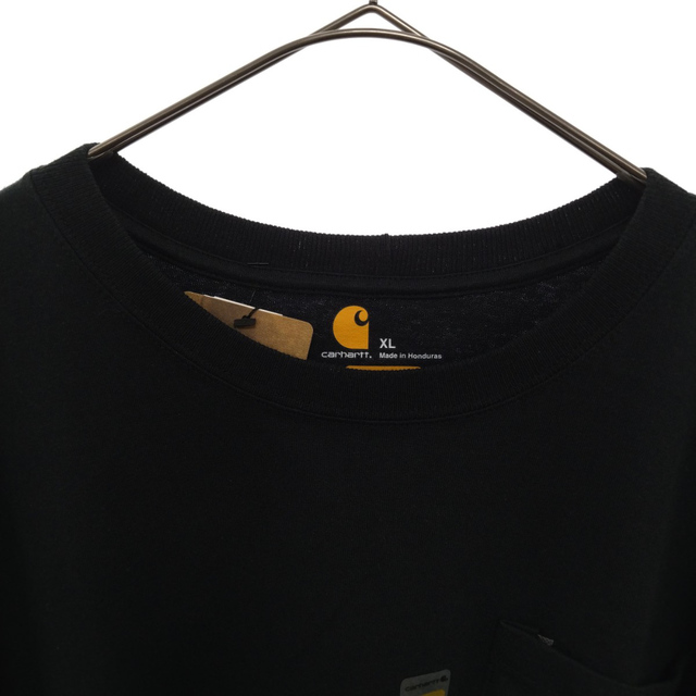 carhartt(カーハート)のCARHARTT カーハート 胸ポケットワッペン付きクルーネック半袖Tシャツ ブラック メンズのトップス(Tシャツ/カットソー(半袖/袖なし))の商品写真