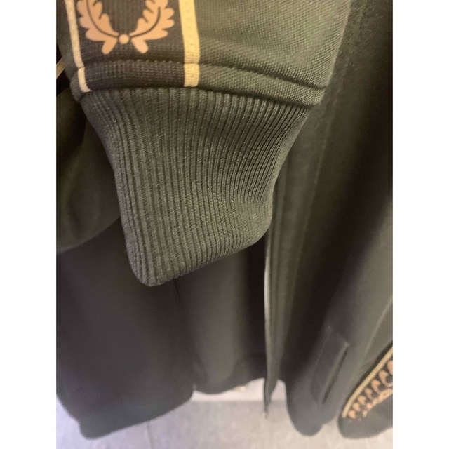 FRED PERRY(フレッドペリー)のフレッドペリー　トラックジャケット メンズのジャケット/アウター(ブルゾン)の商品写真