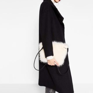 ザラ(ZARA)の新品未使用 ザラ ファーバック(ショルダーバッグ)