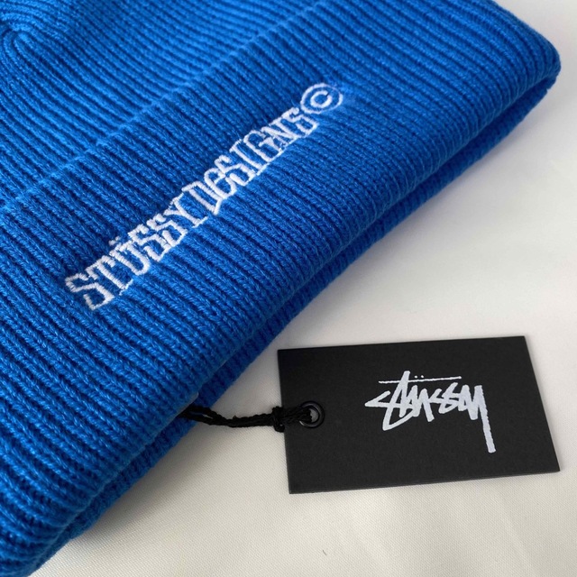 STUSSY(ステューシー)の海外限定❗️STUSSY ステューシー ビーニー  ニット帽　マリンブルー メンズの帽子(ニット帽/ビーニー)の商品写真