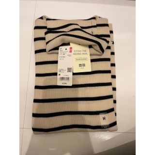 ユニクロ(UNIQLO)のユニクロ　タートル　M(ニット/セーター)