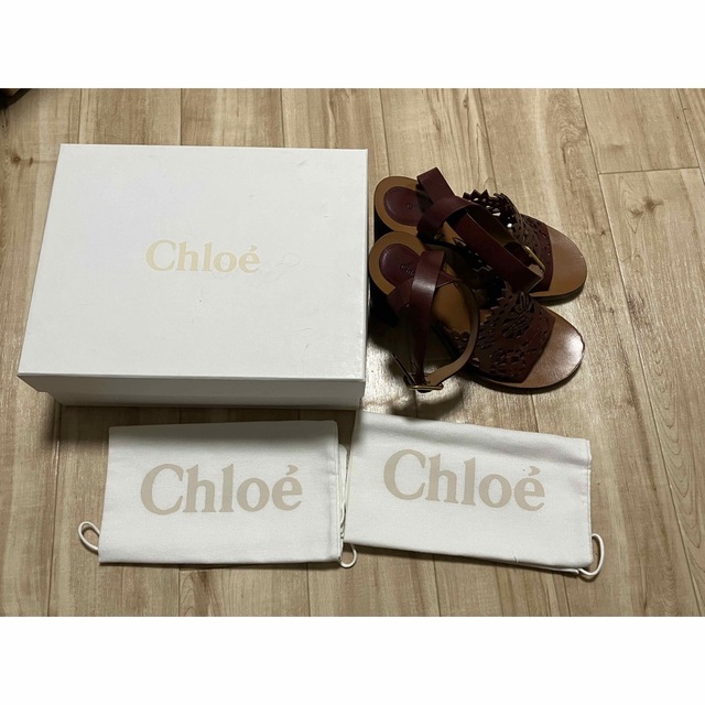 Chloe(クロエ)のクロエ　サンダル　レザー　サイズ　37 23.5cm 箱付き レディースの靴/シューズ(サンダル)の商品写真