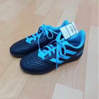 アディダス(adidas)の【新品未使用】adidas サッカー スパイク プレデター 19.5cm(アウトドアシューズ)