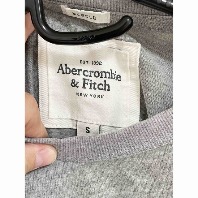 Abercrombie&Fitch(アバクロンビーアンドフィッチ)のアバクロ　長袖Tシャツ メンズのトップス(Tシャツ/カットソー(七分/長袖))の商品写真