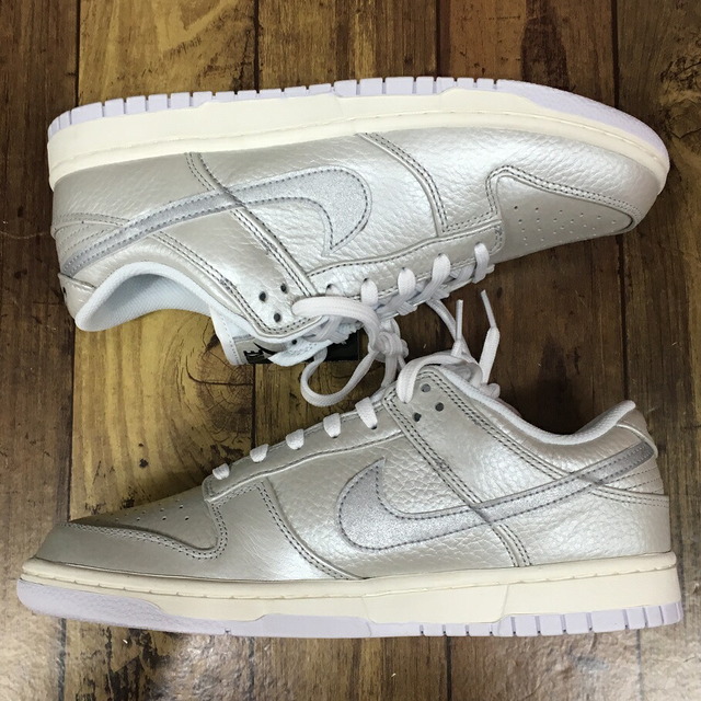 NIKE  DUNK LOW SE ”METALLIC SILVER" DX3197-095 ナイキ ダンク ロー "メタリックシルバー"【004】【岩】