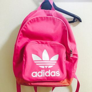 アディダス(adidas)のadidasピンクリュック(リュック/バックパック)