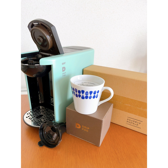 【Mさん専用】UCCドリップポット DP3 ペールミント マグカップ付き スマホ/家電/カメラの調理家電(コーヒーメーカー)の商品写真