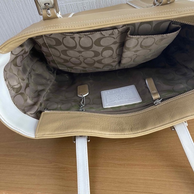 COACH - COACH コーチ大きめバックの通販 by Room M|コーチならラクマ