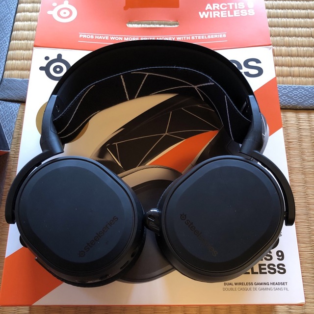 steelseries arctis 9 wireless スマホ/家電/カメラのオーディオ機器(ヘッドフォン/イヤフォン)の商品写真