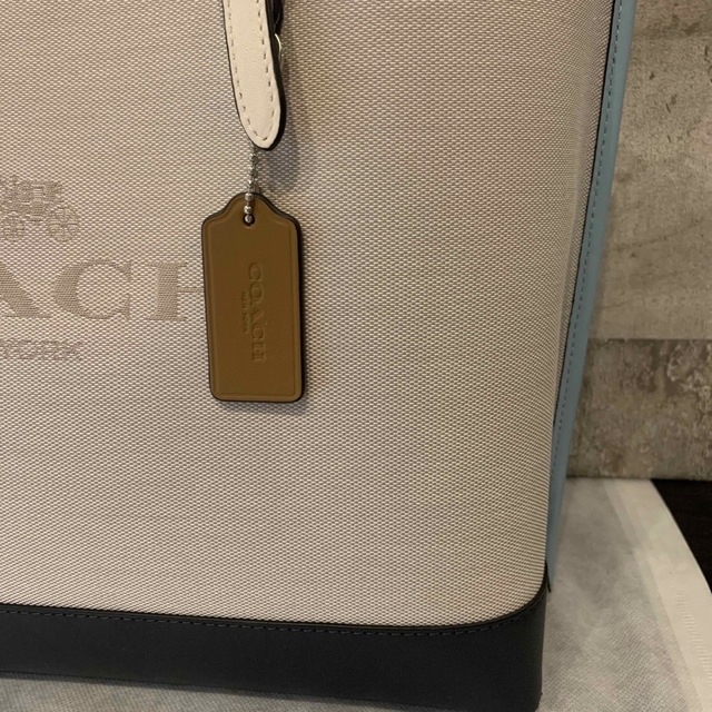 COACH(コーチ)の【美品・人気商品】コーチ   キャンバス×レザー　モリー トート カラーブロック レディースのバッグ(トートバッグ)の商品写真