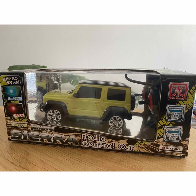 スズキ(スズキ)のSUZUKI Jimny スズキ ジムニー シエラ1/20 イエロー （新品） エンタメ/ホビーのおもちゃ/ぬいぐるみ(ミニカー)の商品写真