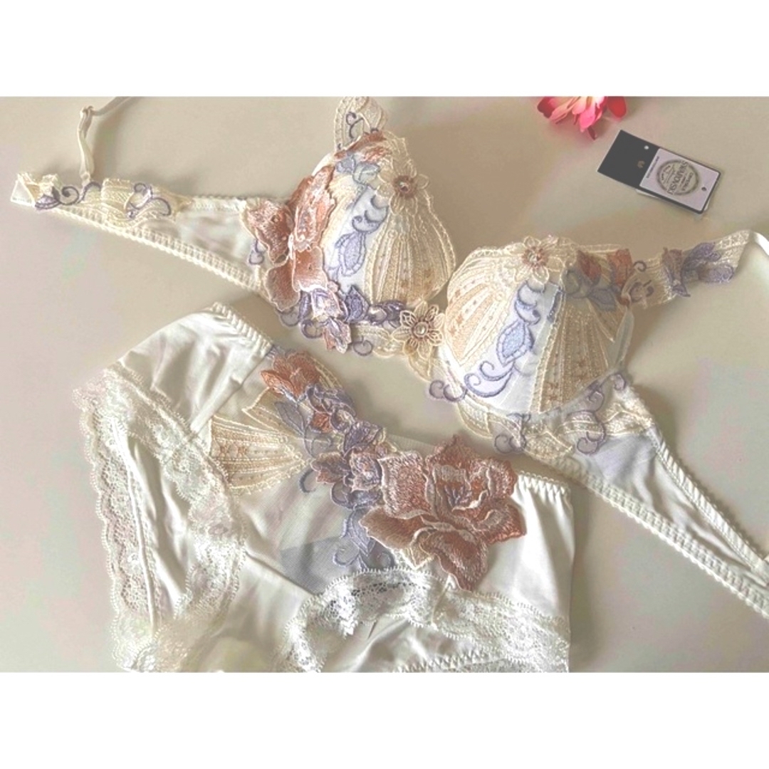 サルート グループ⭐️IV⭐️ 上下セット⭐️新品❗️