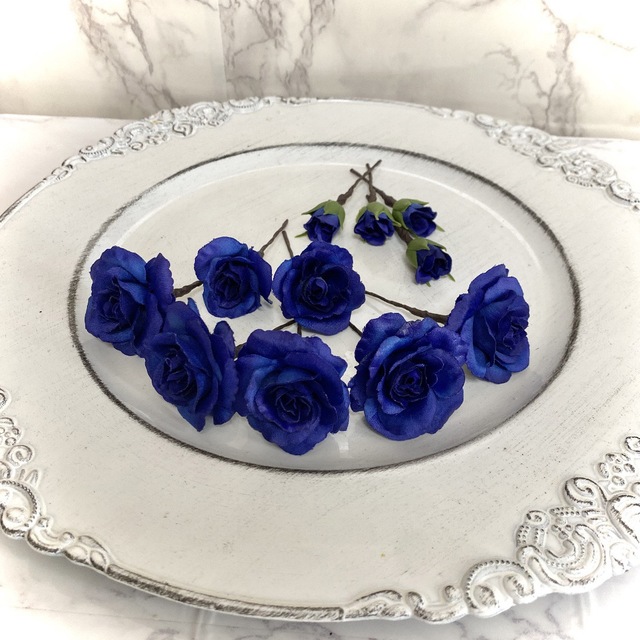 専用ページ髪飾り 結婚式 成人式 卒業式 青薔薇 ヘッドドレスの通販 by 専用ページ髪飾り 結婚式 成人式 卒業式 青薔薇 ヘッドドレスの通販 by