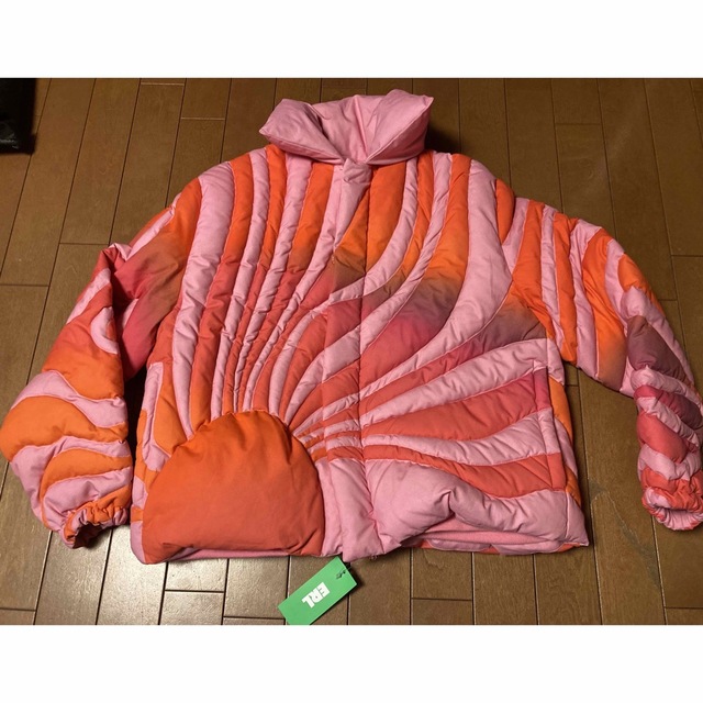 新品タグ付き　定価128270円　ERL sunset down jacket