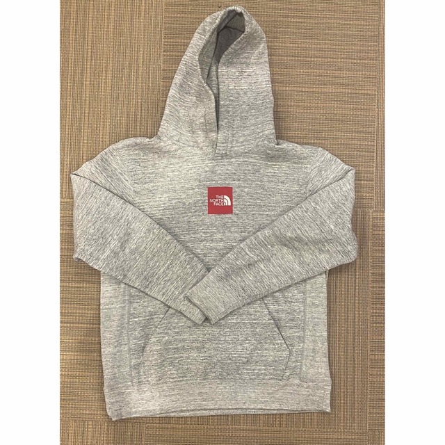 トップスnorth face パーカー