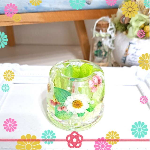 【新春SALE】NO.569 グリーン系＆花かんざし♡固まるハーバリウムペン立てペーパーウエイト