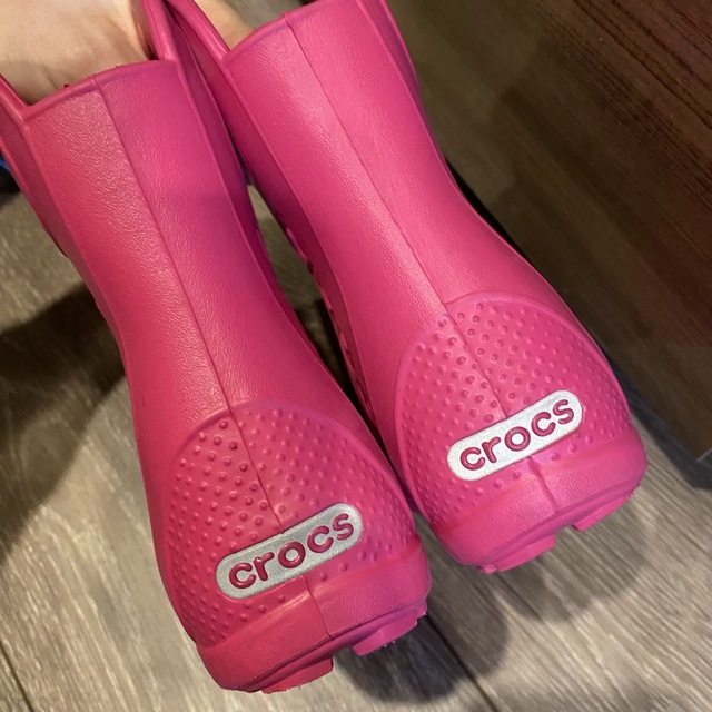 crocs(クロックス)のクロックス キッズ レインブーツ ハンドル イット  レインシューズ キッズ/ベビー/マタニティのキッズ靴/シューズ(15cm~)(長靴/レインシューズ)の商品写真