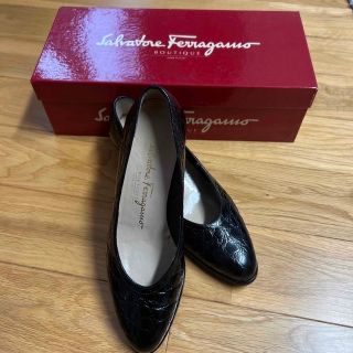 サルヴァトーレフェラガモ(Salvatore Ferragamo)のフェラガモ  パンプス黒(ハイヒール/パンプス)