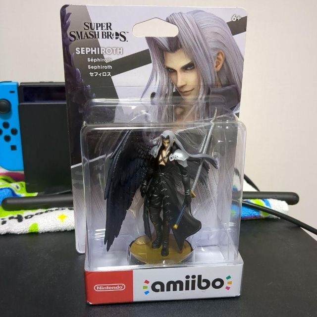 任天堂(ニンテンドウ)の【新品】amiibo セフィロス　2体セット エンタメ/ホビーのフィギュア(アニメ/ゲーム)の商品写真