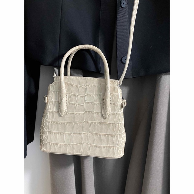 FOXEY - 美品 フォクシー バッグの通販 by ミィミィ's shop FOXEY - 美品 フォクシー バッグの通販 by ミィミィ's shop