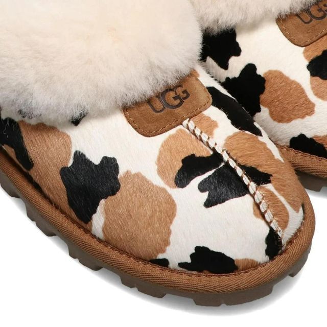 UGG(アグ)の超激レア✨新品✨22cm✨UGG✨コケット✨COQUETTE✨Cow print レディースの靴/シューズ(サンダル)の商品写真