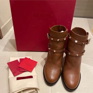 ヴァレンティノ(VALENTINO)のえびん様専用！！valentino    ロックスタッズブーツ(ブーツ)