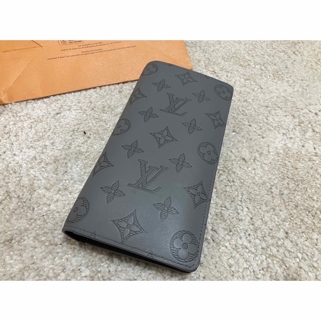 メンズLOUIS VUITTON 財布　グレー　美品