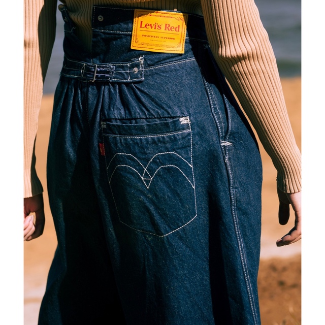 Levi's(リーバイス)のWIDE フレア トラウザー AZURITE RINSE レディースのパンツ(カジュアルパンツ)の商品写真