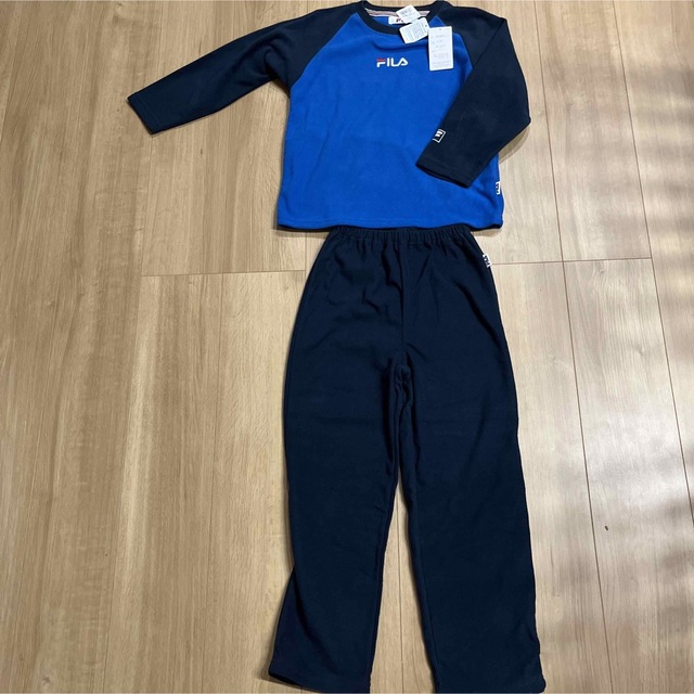 新品！FILA 男の子 フリースパジャマ 130 - キッズ服男の子用(90cm~)