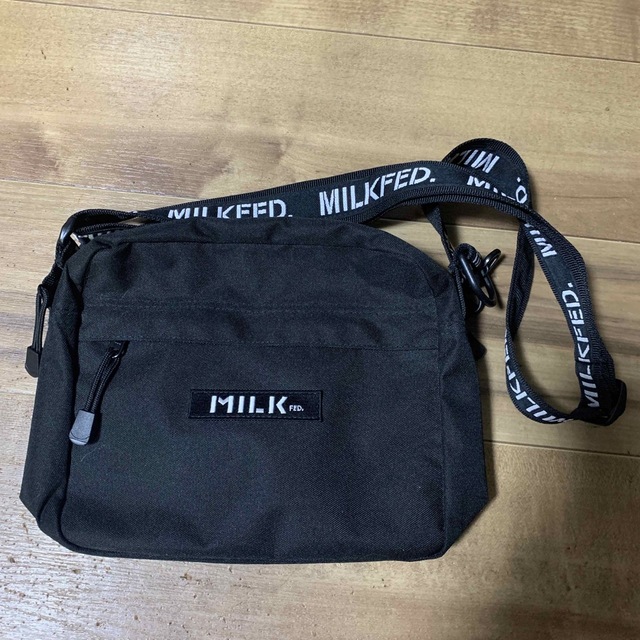 MILKFED.(ミルクフェド)のミルクフェド　ショルダーバッグ　黒 レディースのバッグ(ショルダーバッグ)の商品写真