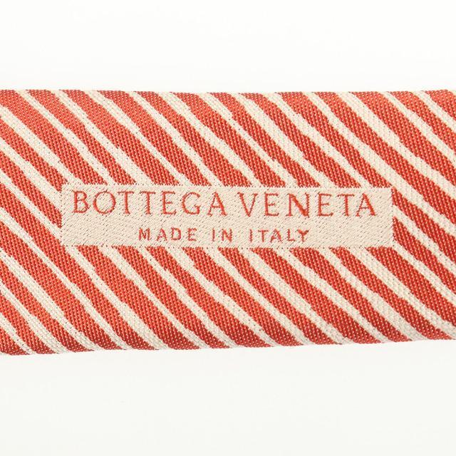 Bottega Veneta(ボッテガヴェネタ)のボッテガヴェネタ ネクタイ 中古 オレンジ×ホワイト ストライプ BOTTEGA VENETA 【中古】 | メンズ ファッション ビジネスシーン ブランド ボッテガベネタ Aランク メンズのファッション小物(ネクタイ)の商品写真