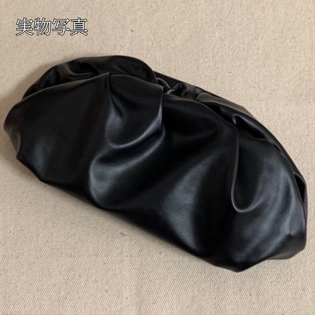 ブラック 黒 がま口 ギャザー ショルダー バッグ 上品 シンプル お洒落 無地 レディースのバッグ(ショルダーバッグ)の商品写真
