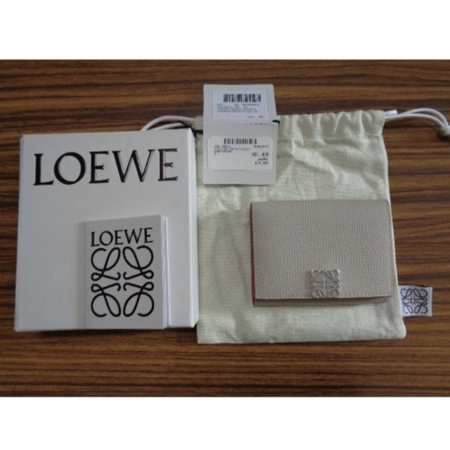 LOEWEアナグラム トライフォールド ウォレット　22awファッション小物